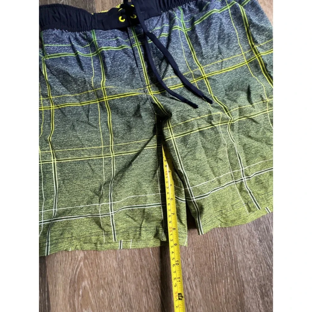 ZeroXposur Swim Trunks Mens Medium Green Excellent Ombre Plaid Board Shorts